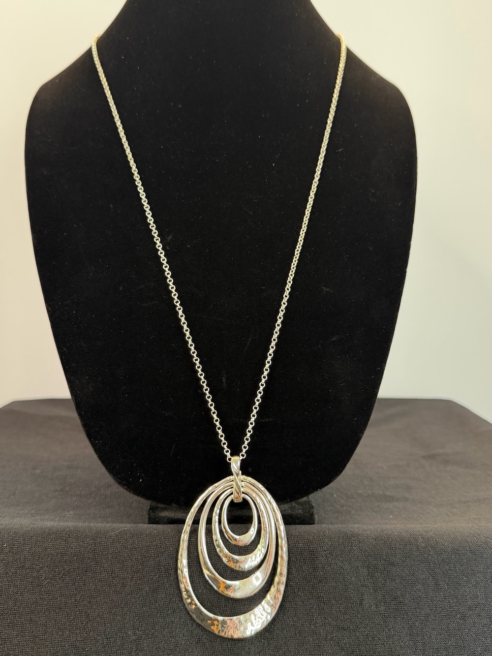 Silver Multi-Oval Pendant Necklace - Elegant Women’s Jewelry
